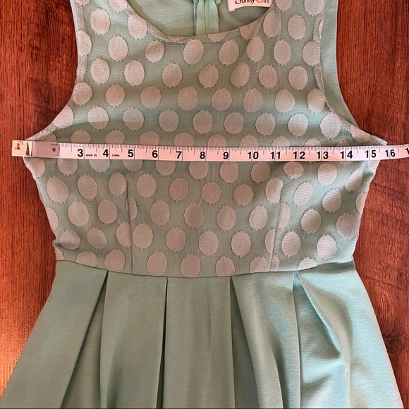 ☀️HOST PICK☀️ Cute Mint Green Pleated Dress - Size Small - Picture 5 of 10